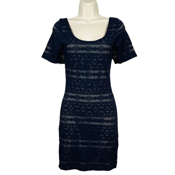 NEW! Abercrombie & Fitch Lace Print Bodycon Dress Short Sleeve Scoop Neck - S - Picture 1 of 5